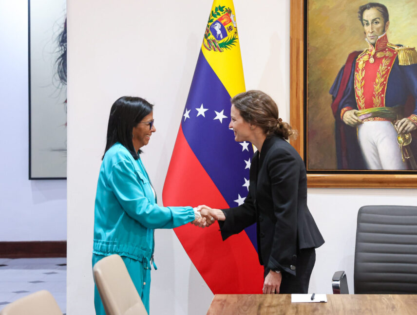 Presidenta (e) se reúne con vicepresidenta para América Latina y el Caribe del Banco Mundial