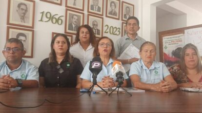 Denuncian suspensión de salario a 5.000 profesores en Trujillo