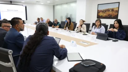 Impulsan simplificación de trámites con mesas de trabajo interinstitucionales