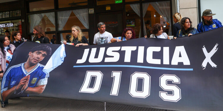 Juicio de Maradona: médicos declaran que la última cirugía fue innecesaria