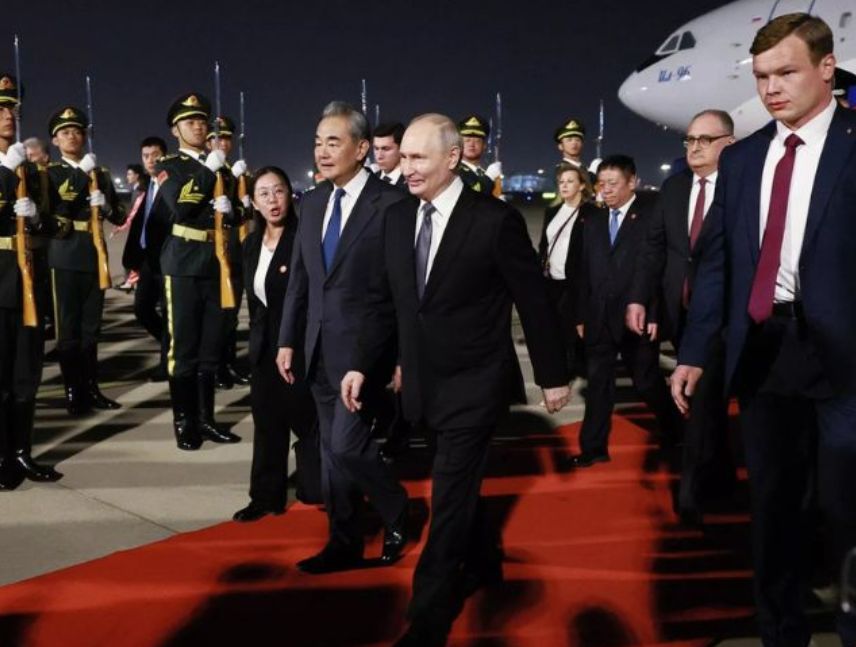 Putin llega a Pekín en una visita de Estado