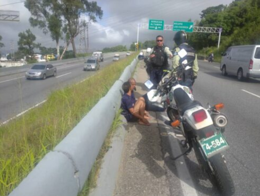 Fallece pareja de motorizados al estrellarse en la Cota Mil