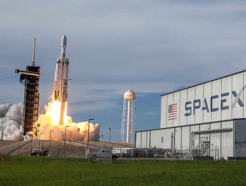 SpaceX anuncia la primera misión tripulada de exploración a Marte
