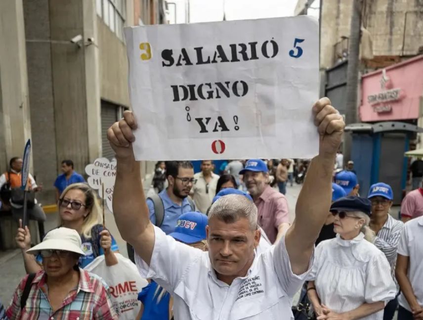 Sindicato de maestros exige la “restitución de sueldos”