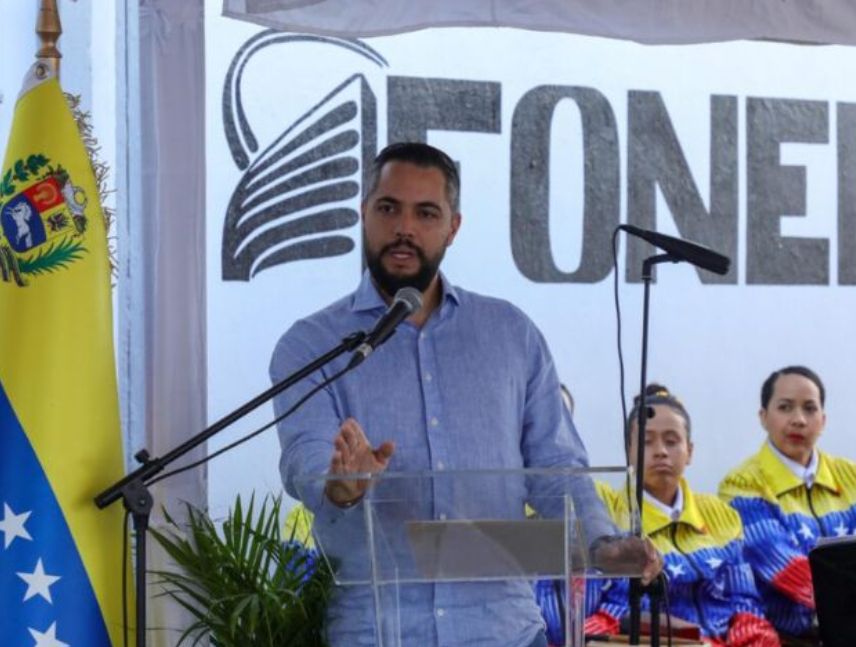 OVP exige la renuncia del ministro penitenciario