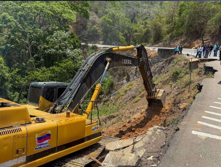 Reparan falla en carretera Cumaná – Puerto La Cruz