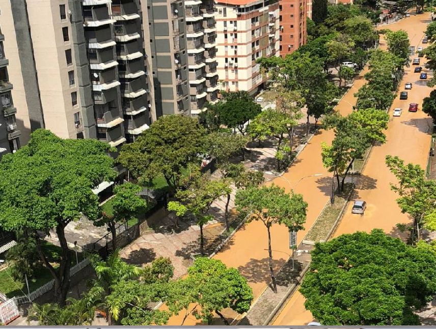 Reportan la rotura de una tubería matriz en El Cafetal