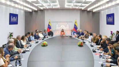 Presidenta (e) anuncia reestructuración del gabinete