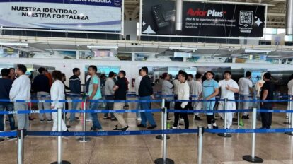 Llegan 143 venezolanos desde Miami
