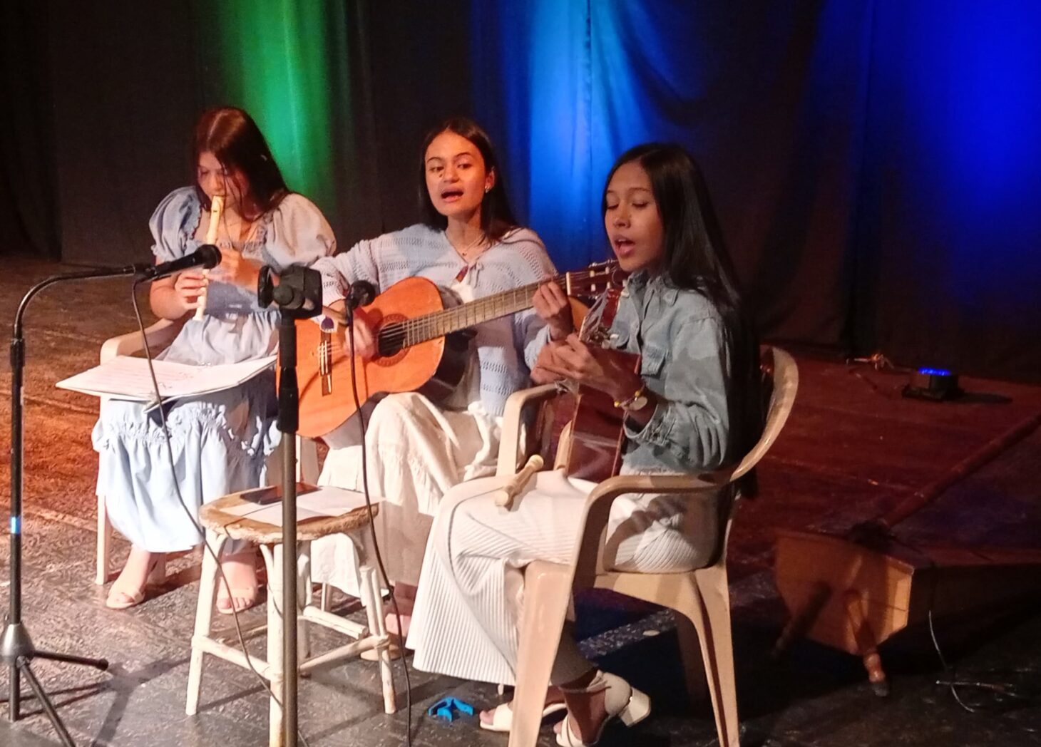 Cortesía | También destacaron la pequeña niña Agatha Alcalá cantando y ...