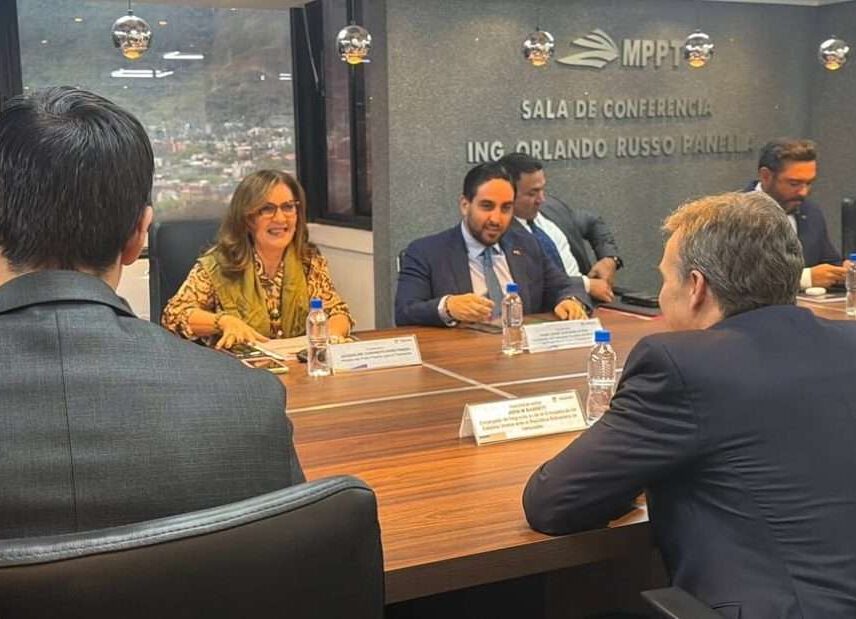 Venezuela y Türkiye evalúan expansión de rutas aéreas