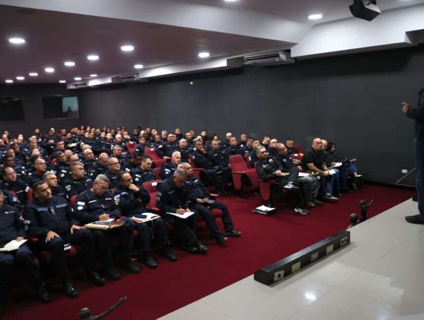 Unifican criterios operativos con directores policiales de todo el país