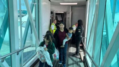Regresan al país 133 venezolanos procedentes de Estados Unidos