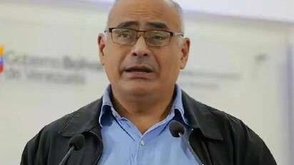 Ministro Alvarado: en el Clínico Universitario se innova con cirugías robóticas