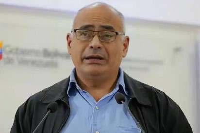 Ministro Alvarado: en el Clínico Universitario se innova con cirugías robóticas