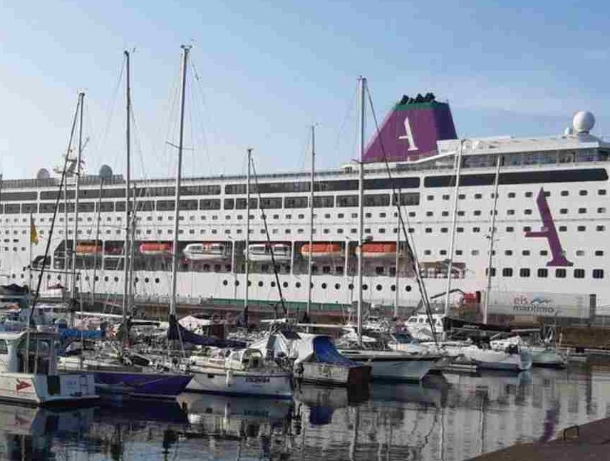 crucero Ambition