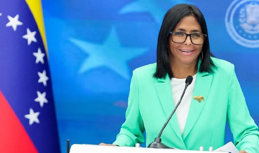 Delcy Rodríguez viajará a la India en busca de acuerdos petroleros