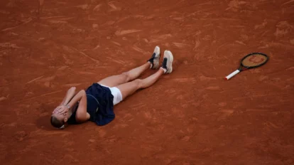 Gauff cede el trono de Roland Garros al caer en tercera ronda