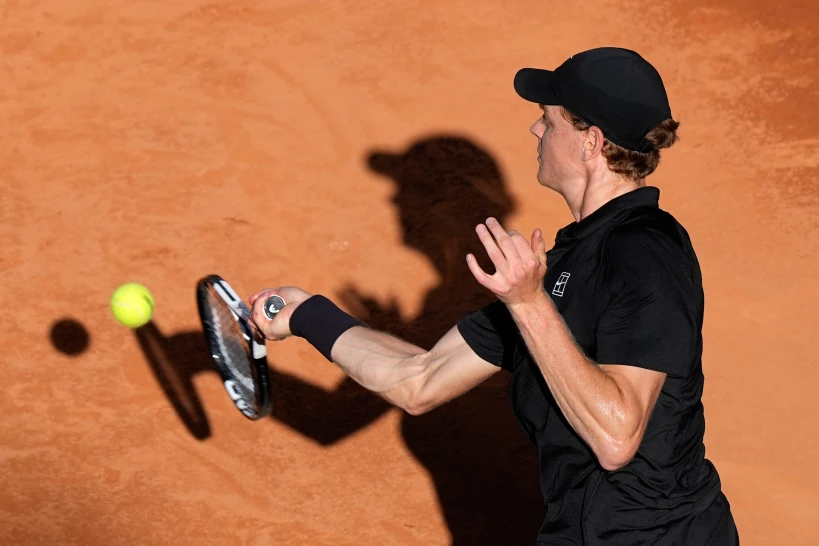 Jannik Sinner llega arrasando a Roland Garros