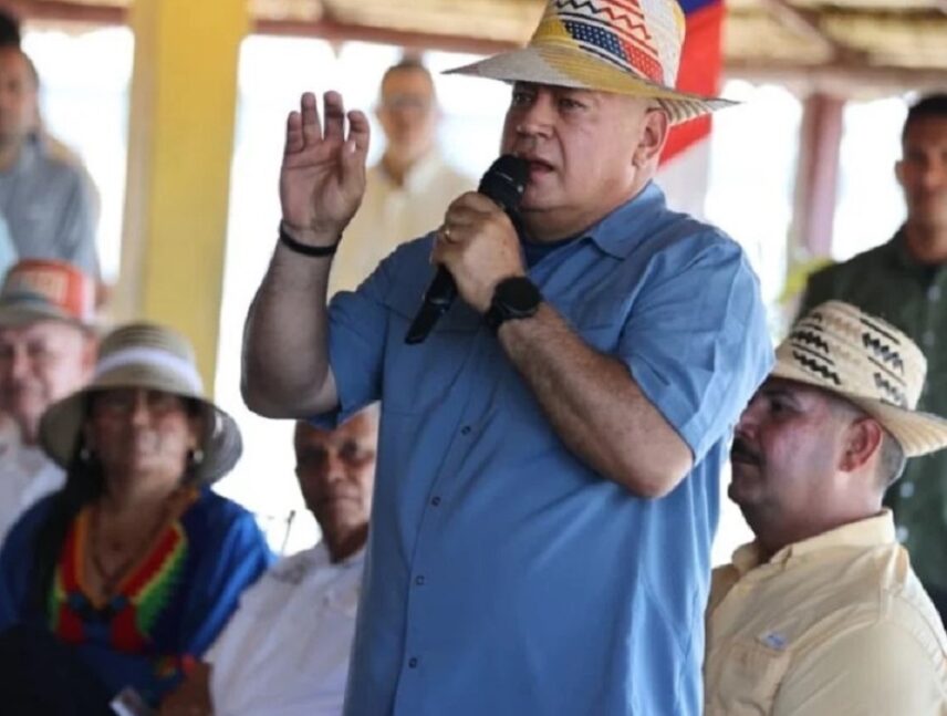 Diosdado Cabello visita la Costa Oriental