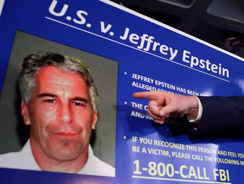 “Una decena” de nuevas presuntas víctimas de Epstein acuden a Fiscalía de París