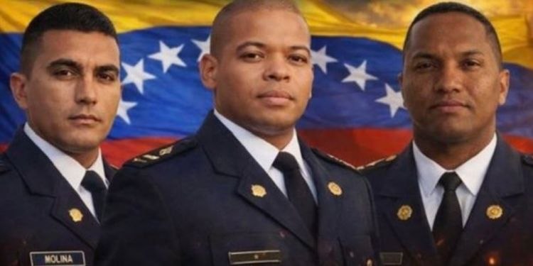 policías