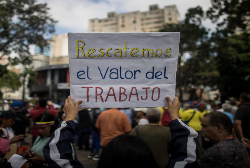 Empleados públicos y jubilados de Falcón solicitan mejoras salariales
