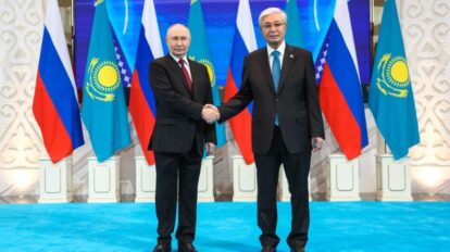 Kazajistán acuerda con Putin la construcción de su primera central nuclear