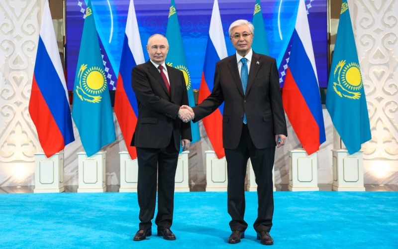 Kazajistán acuerda con Putin la construcción de su primera central nuclear