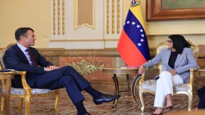Presidenta (e) recibió al Secretario General de la Organización Ítalo-Latinoamericana