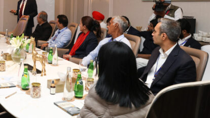 Presidenta (e) Delcy Rodríguez sostiene encuentro con empresarios de la India
