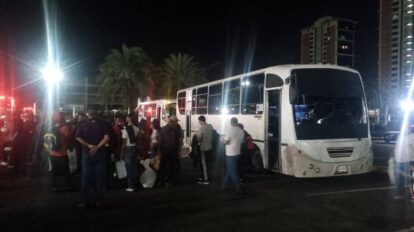 Profesionales guayaneses recaudan donativos y captan voluntarios para La Guaira