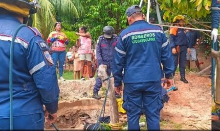 Rescatan a hombre que cayó en un aljibe en Ciudad Bolívar