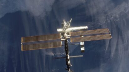 La Nasa levanta refugio de emergencia a astronautas en la EEI