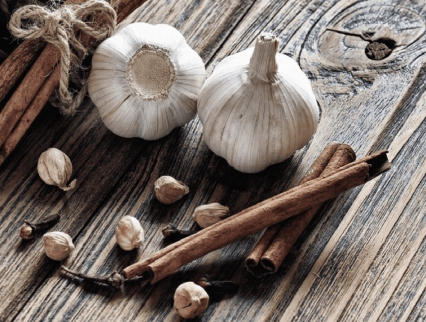 Ajo con canela para cuidar la salud del corazón