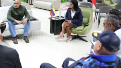 Ejecutivo evalúa políticas para proteger familias afectadas por sismos