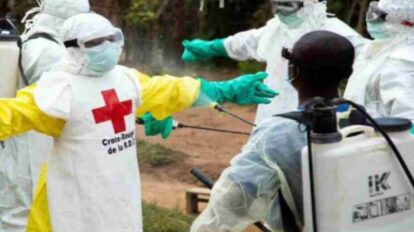 Sigue brote de ébola