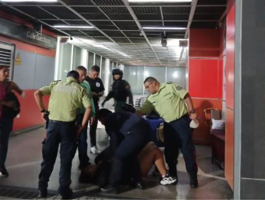 Funcionaria disparó por error a otra mujer en Metro de Bello Monte
