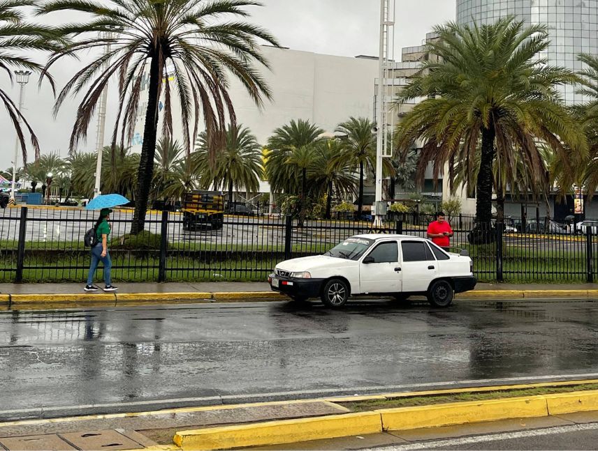 Las lluvias bajarán un poco su intensidad hasta el jueves con la nueva onda tropical.