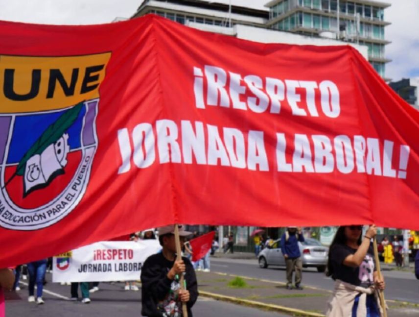 Maestros de Ecuador piden respeto a su jornada laboral.