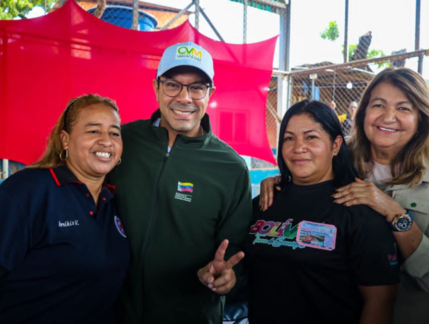 Mujeres mineras de El Callao beneficiadas con asistencia social.