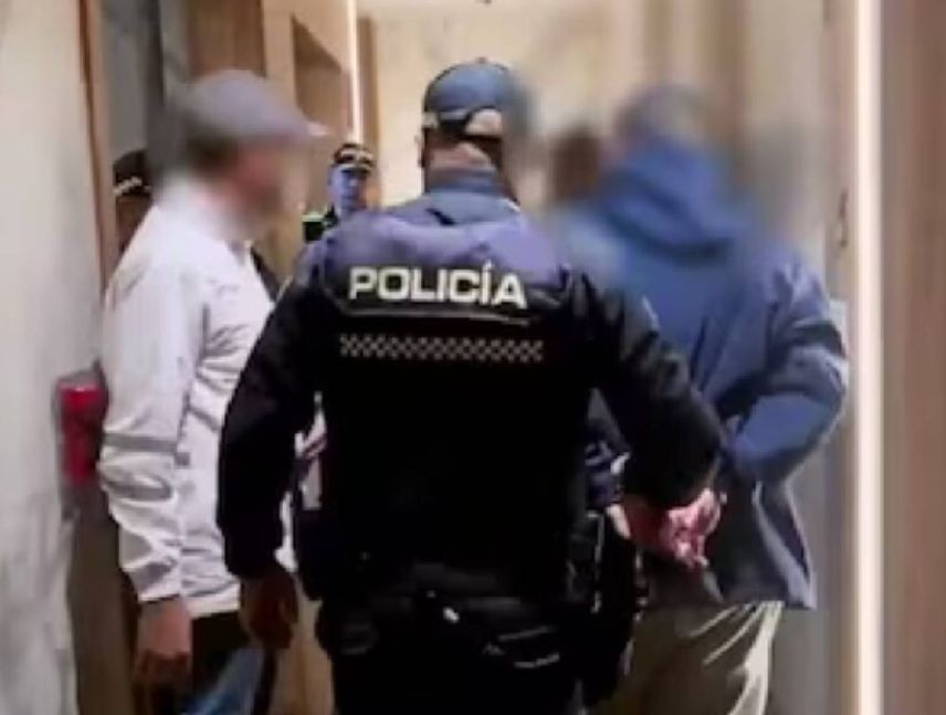 Estadounidense quedó libre tras acusaciones de abuso sexual.