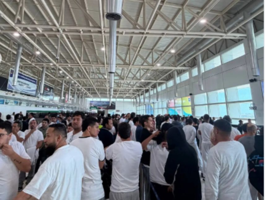 Llega nuevo vuelo de repatriación.