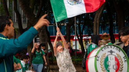 Mexicanos no dejaron descansar a la selección de Ecuador.