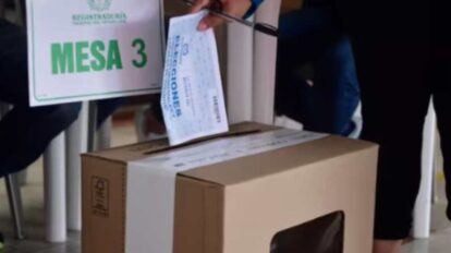 De la Espriella lidera votaciones en Colombia