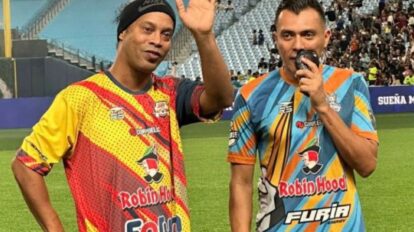 Ronaldinho jugará en Petare