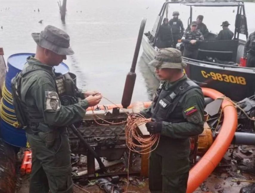 FANB desmanteló balsa de minería ilegal