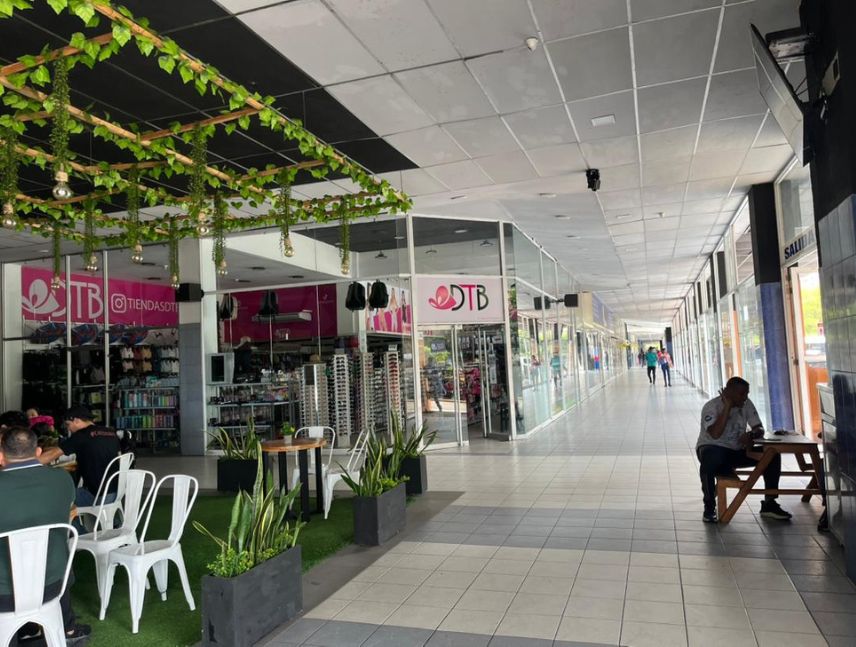 Centro comercial Ciudad Alta Vista sin energía eléctrica