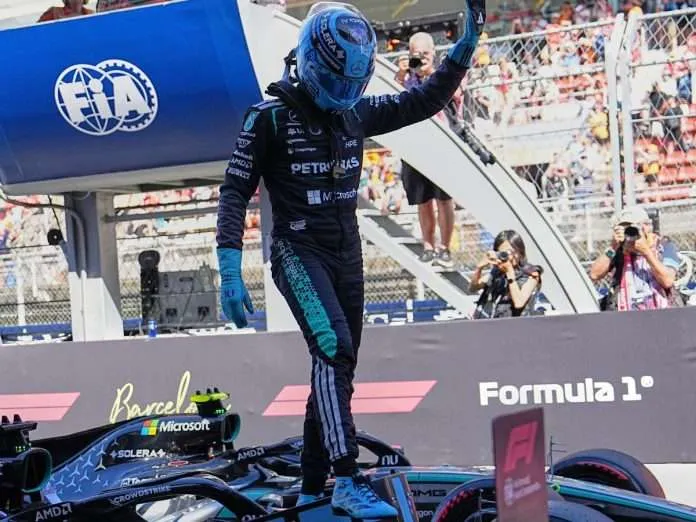 Russell supera a los Ferrari y logra la pole en Austria
