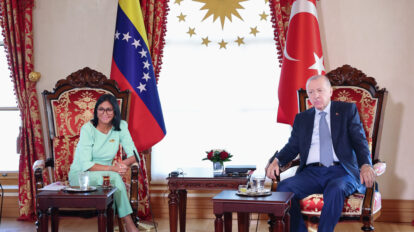 Delcy Rodríguez se reúne con el presidente Recep Tayip Erdogan